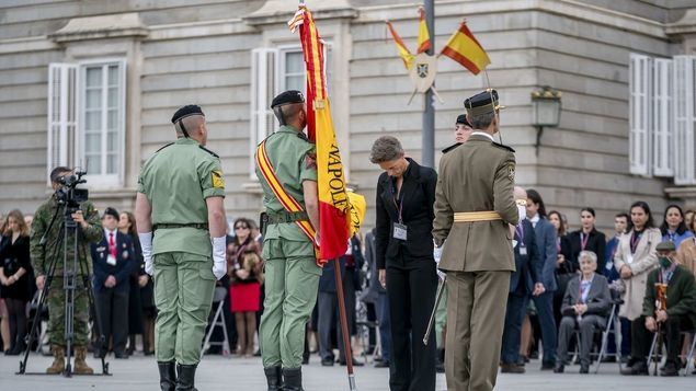 Defensa organiza una Jura de Bandera para personal civil en la Plaza de Oriente de Madrid