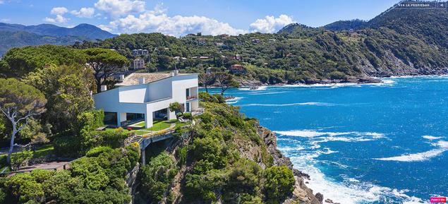 Venden la lujosa villa construida en el lugar que inspiró «La Sirenita» de Andersen