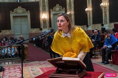 La única doctora que ejerce en traumatología de Galicia reclama ayudas a la investigación