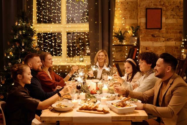 ¿Cómo disfrutar de los encuentros familiares por Navidad y sobrevivir a las cenas de empresa con las mejores habilidades de comunicación?