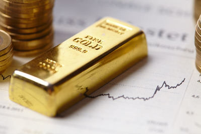 La derrota silenciosa del euro frente al oro: 100 euros han pasado de comprar casi 10 gramos a menos de uno