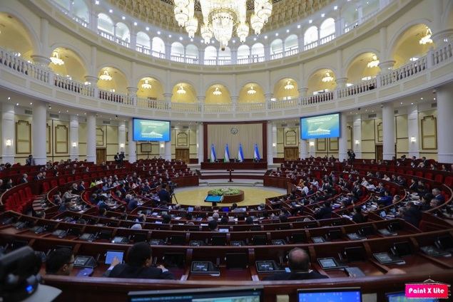 La nueva constitución de Uzbekistán garantiza una fuerte protección social