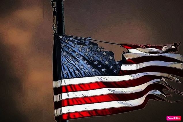 EEUU, pies de barro, brazos armados