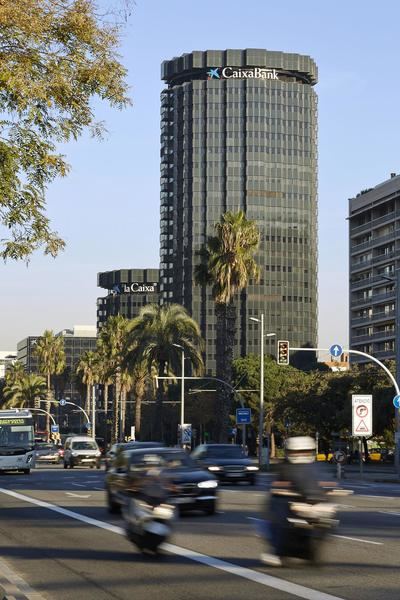 CaixaBank se lanza a la IA generativa para todo el Grupo