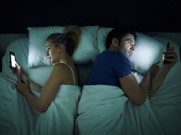 La falta de comunicación interpersonal y abuso de redes sociales aumenta la infidelidad en las parejas