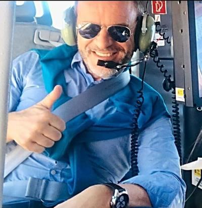 Un inspector de la Policía Nacional purgado por Marlaska se convierte en héroe de los voluntarios y socorre a dos ancianas
