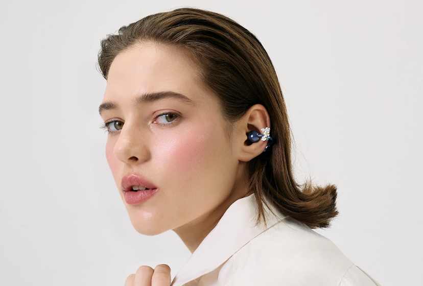Los nuevos auriculares open-ear de Huawei que parecen pendientes de joyería