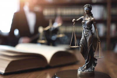 La práctica legal exige preparación, enfoque y compromiso profesional