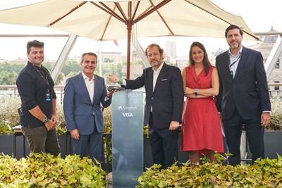 CaixaBank y Visa, los primeros en España en facilitar pagos con relojes Swatch a través de Swatch Pay!