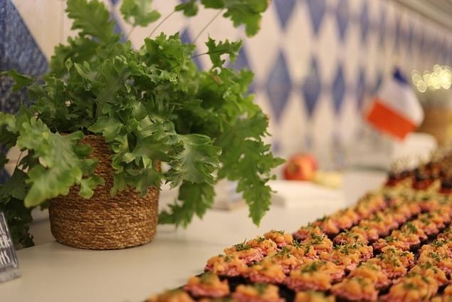 El catering empresarial como herramienta para el bienestar en el trabajo