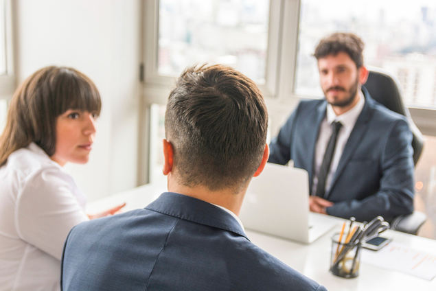La labor de abogados especialistas para apoyar negocios extranjeros en España