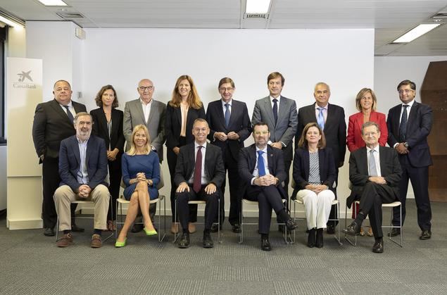 El presidente de CaixaBank con los miembros del Comité Consultivo de accionistas.