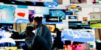 Inteligencia y decisión: la ilusión de comprenderlo todo en la era de la sobreinformación