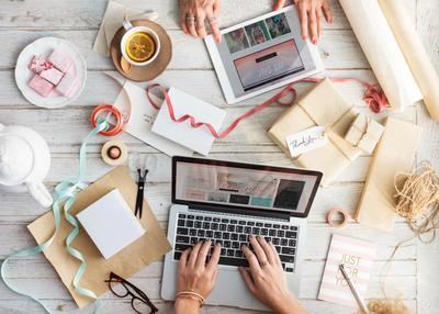 Profesionales digitales buscan equilibrio entre creatividad gestión y trabajo independiente