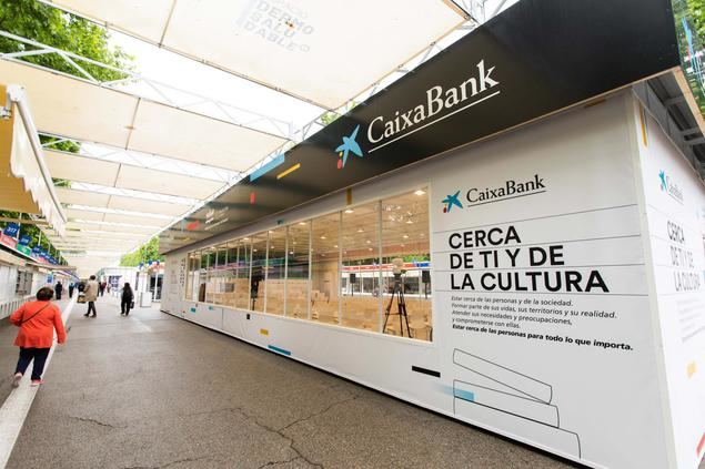 Imagen del ‘Pabellón CaixaBank’ en la edición de la Feria del Libro de Madrid celebrada en 2023.