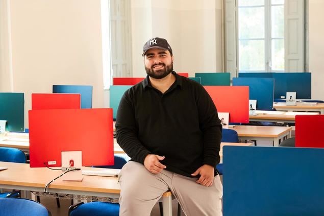 Tomás Camillo Gómez estudió Marketing y Publicidad con el apoyo de un préstamo Skills & Education de MicroBank.