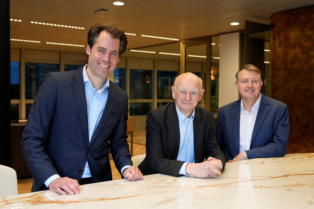 De izquierda a derecha, Floris Lugt, Howard Davies y Jan Sell.