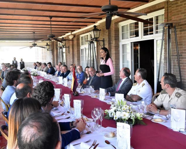 Presentan FEINDEF'23 en el Centro Deportivo y Sociocultural de Oficiales de la Armada de Cartagena