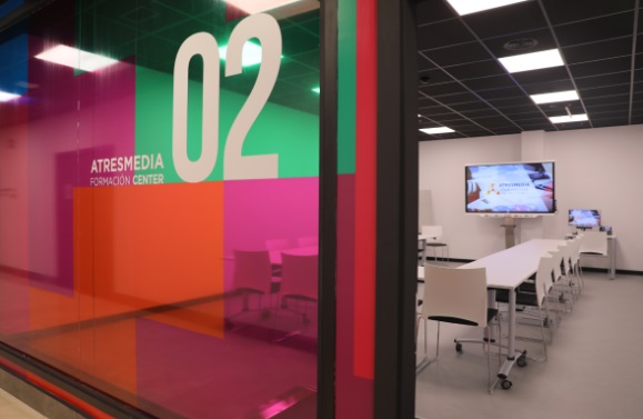Atresmedia Formación y la escuela audiovisual Treintaycinco mm firman a un acuerdo para formar a los futuros profesionales del sector