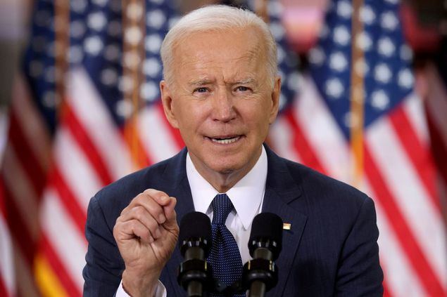 Biden cae a mínimos según una encuesta de Gallup