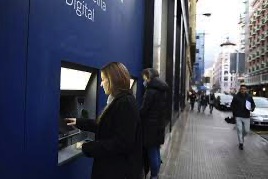 Alerta por la fragilidad de la banca digital en España: de la caída de Redsys al ciberataque del Santander