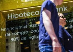 Los bancos luchan contra barreras tecnológicas, culturales y regulatorias para digitalizar sus hipotecas