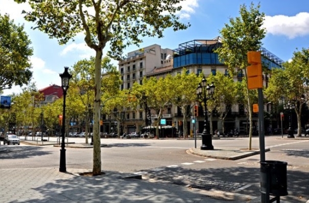 Las rentas comerciales bajan hasta un 30% en los principales ejes de Barcelona tras la pandemia