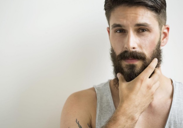 Todas las barbas que se llevarán en 2022: Mutton Chops, Stubble, Van Dyke...