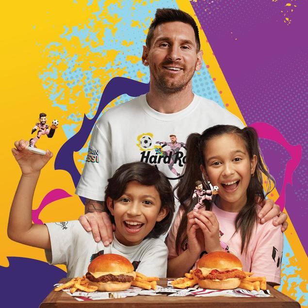 Messi se convierte en superhéroe en Hard Rock Cafe Barcelona