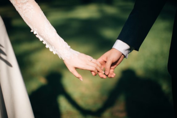 Prepara la boda de tus sueños: seguridad, anillos de compromiso, guías y otros aspectos que debes considerar