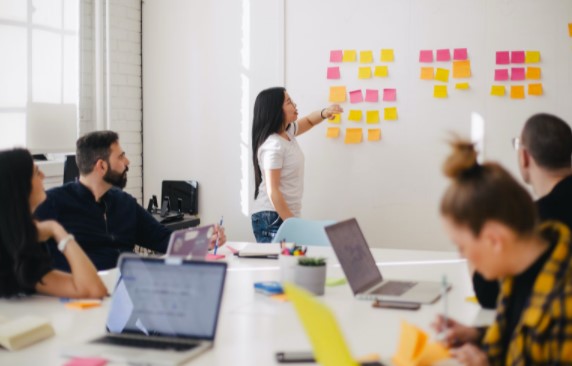 Descubre la importancia de invertir en servicios de marketing digital para empresas