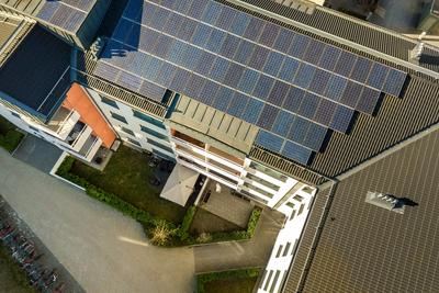 Cinco pasos para realizar una instalación fotovoltaica en una comunidad de vecinos