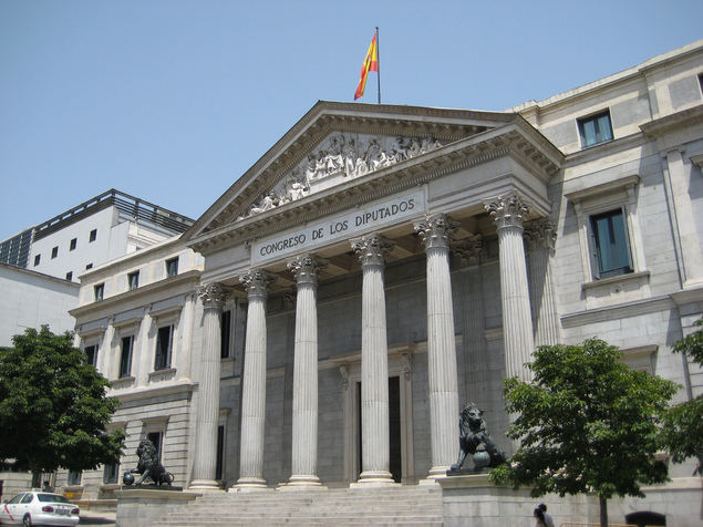 “¿Leña al mono?” No es eso