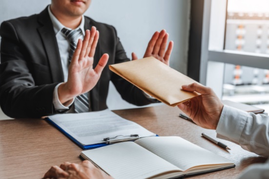 Bruselas advierte: España no cuenta tan siquiera con un proyecto de ley de la Directiva de Protección a los Denunciantes