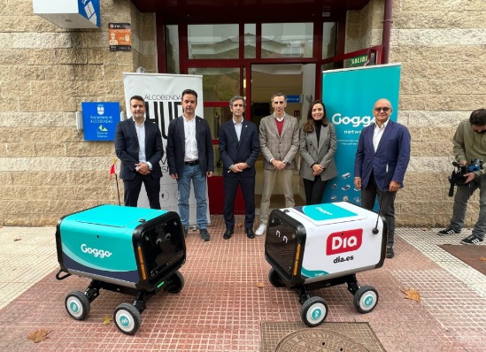 Los robots autónomos de Goggo Network ya reparten pedidos de Dia en Alcobendas