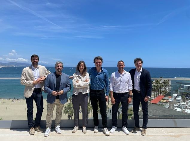 de izquierda a derecha: Blai Carandell Saladich - CEO de NOB, Diego Fernandez - CEO & Cofounder de GELLIFY Iberia, Gemma Ferrer. Calafell - Partner & Head of Delivery, Francesco Ferri - CEO de GELLIFY, Daniel Martin Callizo - Managing Partner de NOBA, Federico Scotton - Managing Partner de GELLIFY Iberia.