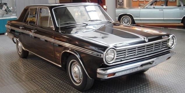 Este fue uno de los primeros modelos de Dodge Dart fabricado en España por Barreiros. 
