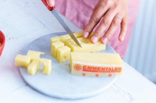 El Emmentaler AOP, ejemplo de alimento en el día mundial de la gastronomía sostenible