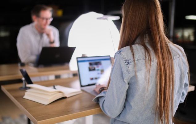 Distribución y logística tirará del empleo en la próxima campaña de Black Friday
