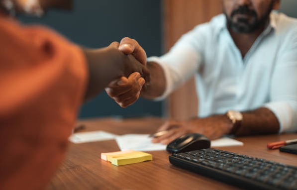 El descenso del paro en 2022 aviva el optimismo en el sector de la empleabilidad en Espana