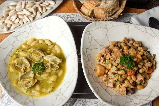 La gastronomía popular de los pueblos más bonitos de España se dan cita en el Mercado de la Reina