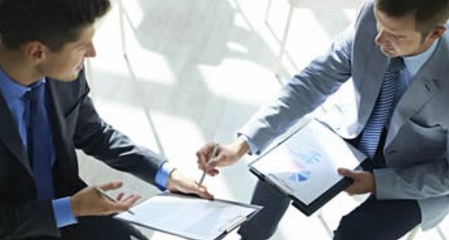 El 86% de los españoles prefiere contratar servicios de financiación a través de una entidad regulada