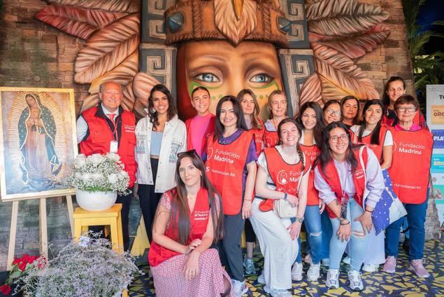 Más de 900 mujeres, cabezas de familias vulnerables, reciben el homenaje en el “mes de la madre” por Fundación Madrina