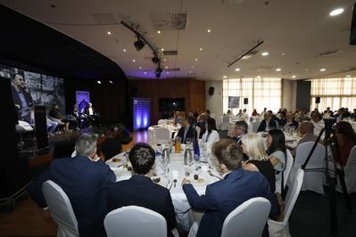 Doscientos empresarios se dan cita en Benidorm en el "Foro Dexter"