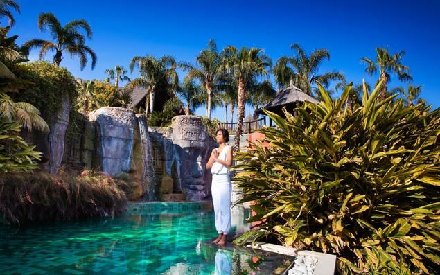Vive una Escapada de miedo en Asia Gardens Hotel Thai & Spa