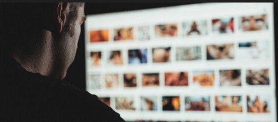 Deepfakes pornográficos: Cuando la IA desnuda tu intimidad y vulnera tus derechos