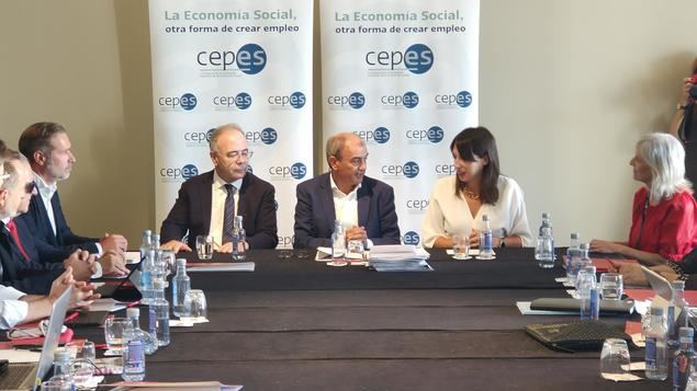 La patronal de economía social española se reúne en Santiago de Compostela para diseñar su estrategia para los próximos años