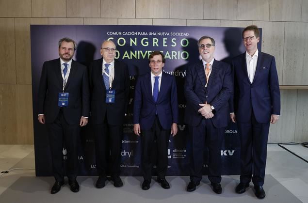 Martínez-Almeida: “La sinceridad y la verdad es vuestro compromiso; la función de la comunicación es estratégica”