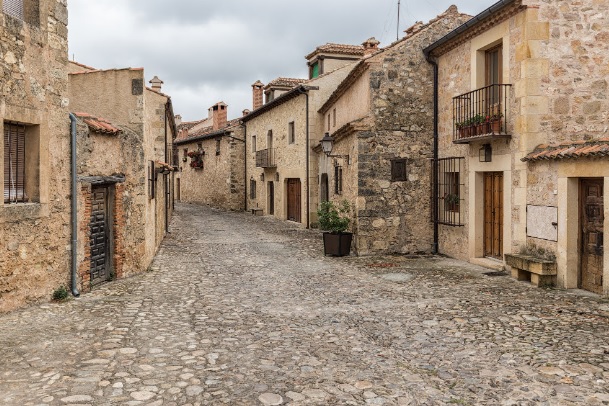 Castilla-La Mancha y Aragón concentran las localidades más baratas de España, con inmuebles por debajo de los 300€/m2