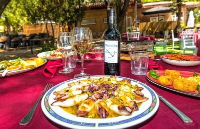 El restaurante del Ancla del Lago rinde homenaje a uno de los elementos referentes en Madrid: El Ancla de la Casa de Campo